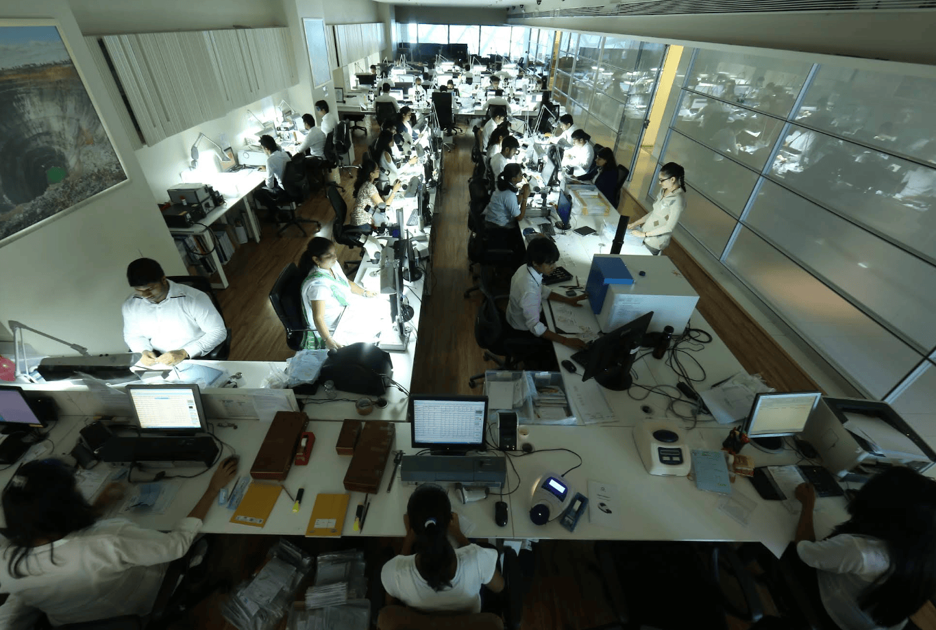 IGI Diamond Graders at the Mumbai Office